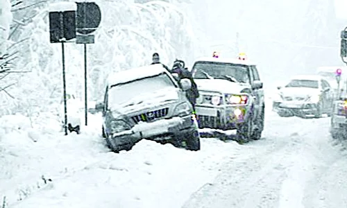 Pe mai multe drumuri  din ţară se circulă  în condiţii de iarnă jpeg