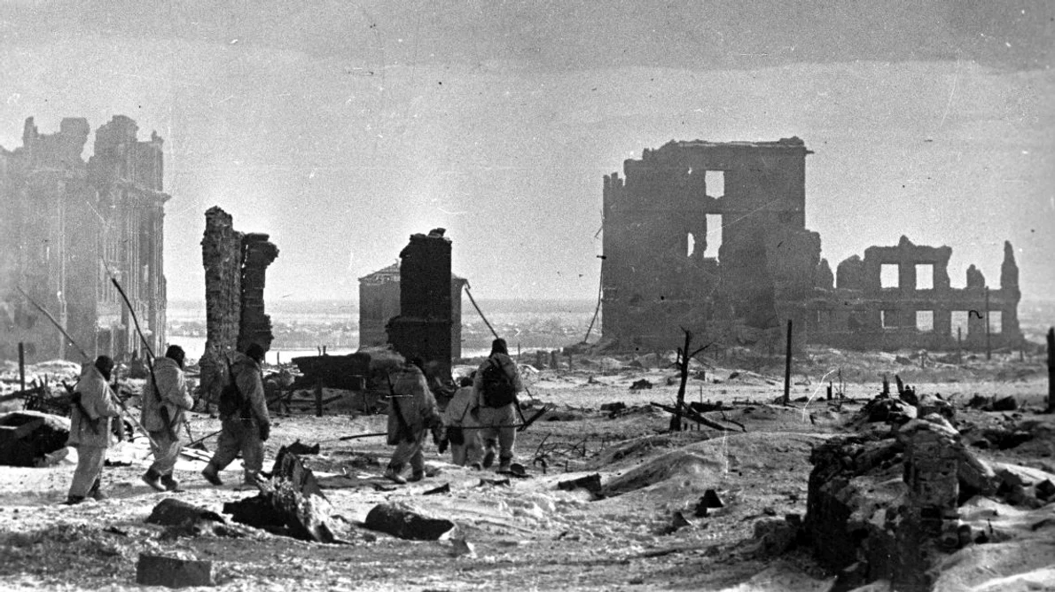 Calendar 2 februarie: 1943   S a încheiat bătălia de la Stalingrad  Victoria Armatei Roșii a marcat un moment de cotitură în desfășurarea celui de al Doilea Război Mondial jpeg