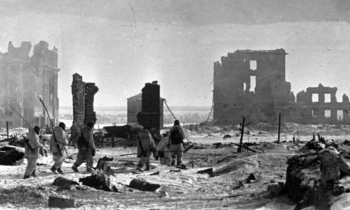 Calendar 2 februarie: 1943   S a încheiat bătălia de la Stalingrad  Victoria Armatei Roșii a marcat un moment de cotitură în desfășurarea celui de al Doilea Război Mondial jpeg