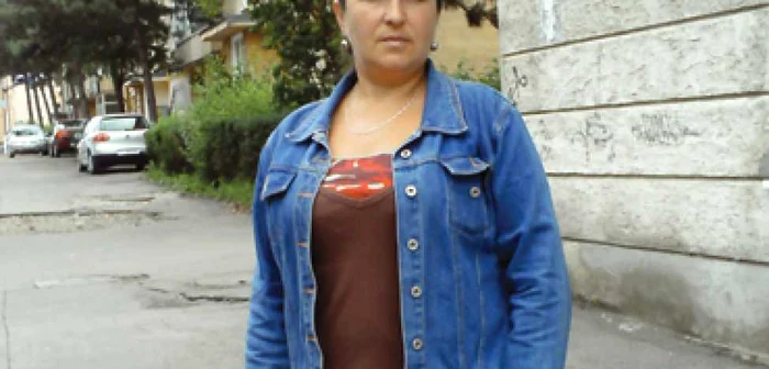 Suceava: PORTRET / Beatrice Choleva,  dă lecţii de pilotaj copiilor suceveni