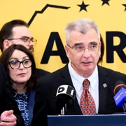 Petrisor PEIIU foto FB Alianța pentru Unirea Românilor jpg