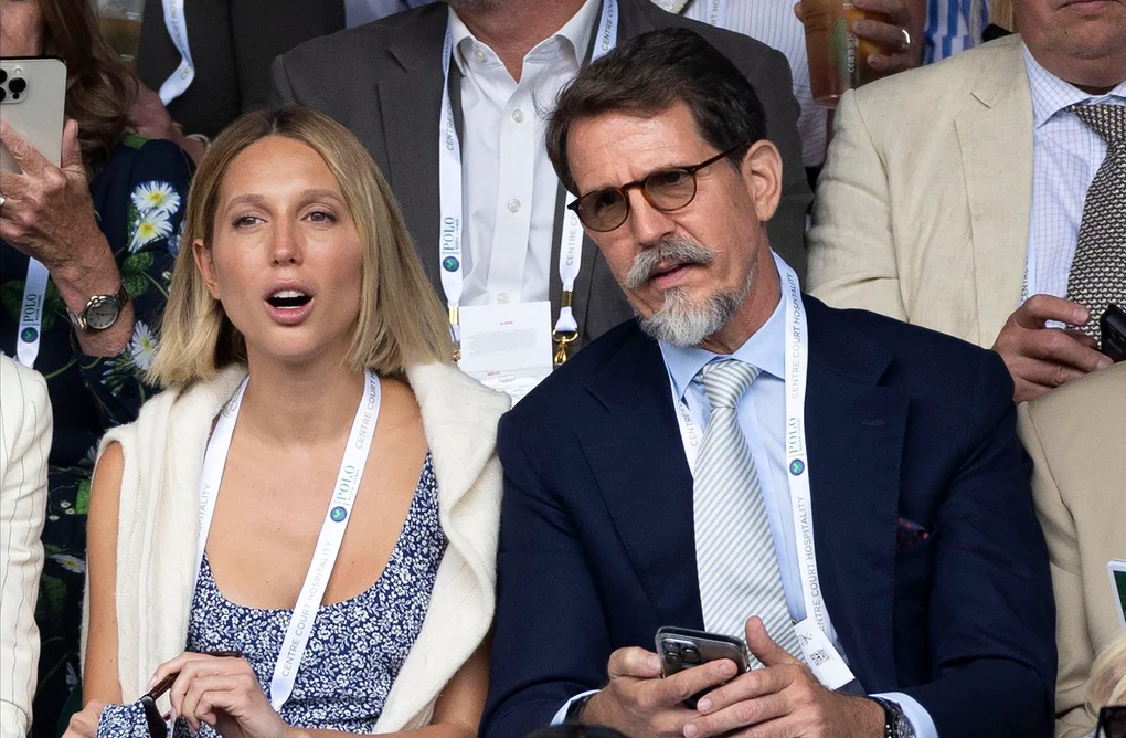 Olympia și Pavlos ai Greciei au urmărit un meci din deschiderea turneului Wimbledon. FOTO:Profimedia