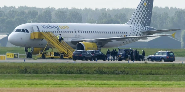 vueling olanda. reuters