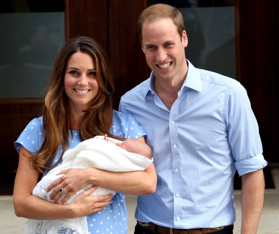 Kate Middleton și Prințul William, în fața maternității St. Mary's