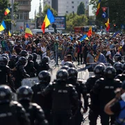 Ciocniri violente între forțele de ordine, fermieri și reprezentanți ai mișcărilor suveraniste, în București. FOTO Inquam Photos / George Călin
