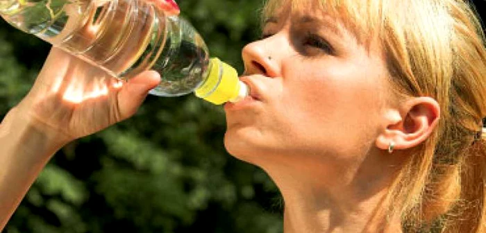 Codaşi la consumul de apă minerală