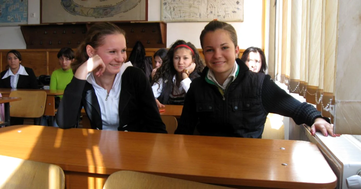 Elevii de la Colegiul Tehnic Nr. 2 au căldură în clase, pentru că unitatea a pus pe primul loc facturile la gaze