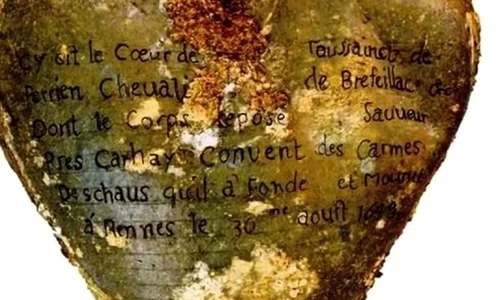 Inimi îmbălsămate găsite sub o mănăstire franceză jpeg