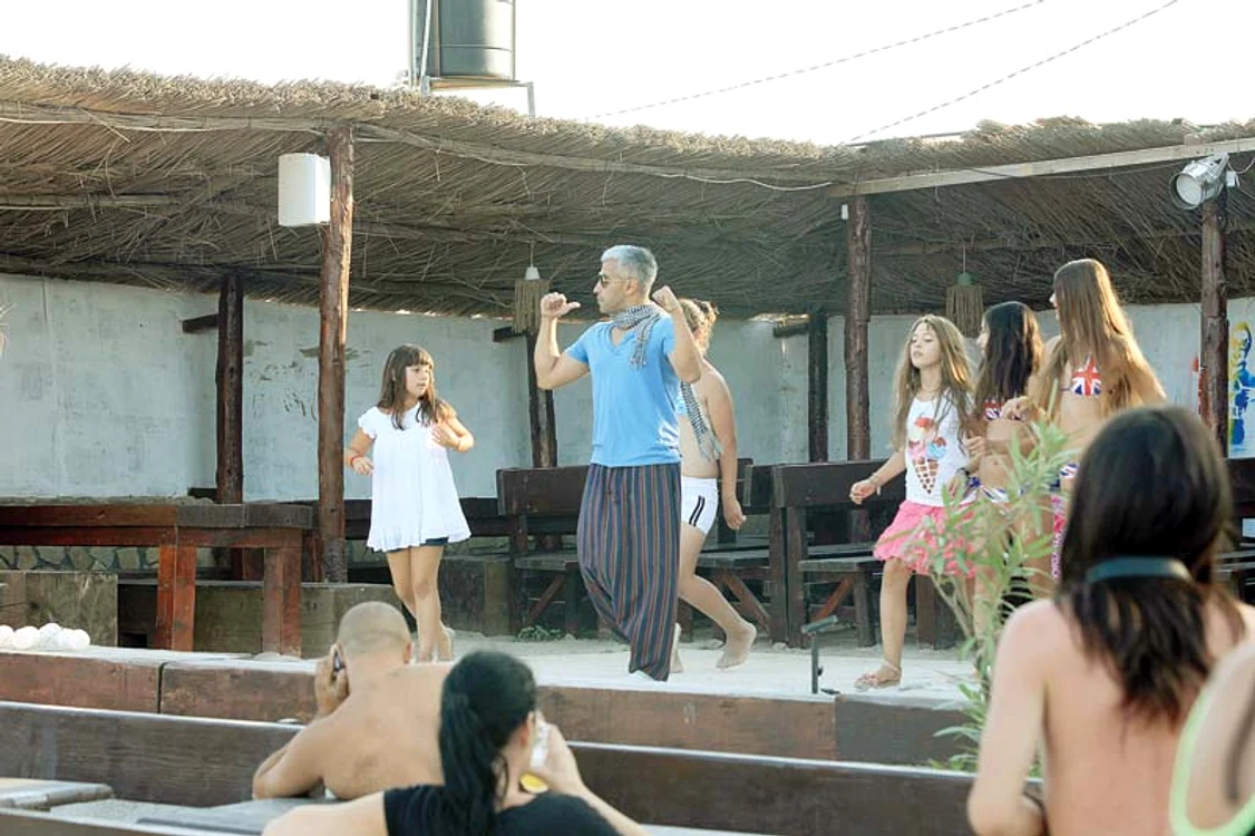 Wilmark, coregraf şi  profesor de dans,  este pasionat de salsa