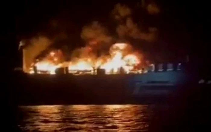 Alertă pe mare! Un feribot cu 29 de români la bord a fost cuprins de flăcări