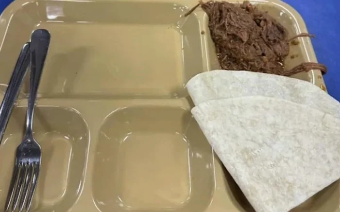 Mâncarea servită pe USS Tripoli Foto: Telegram 