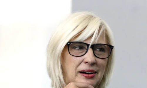 „De la George Littera și Dumitru Carabăț am învățat foarte multe lucruri” – interviu cu Laura GEORGESCU BARON jpeg