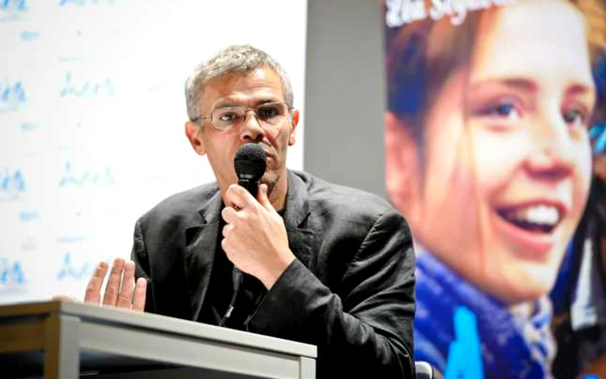 Abdellatif
Kechiche, câştigătorul Palme d’Or, în
timpul masterclass-ului pe care l-a ţinut în cadrul „Les Films de Cannes à
Bucarest”. Foto: Doria Drăguin