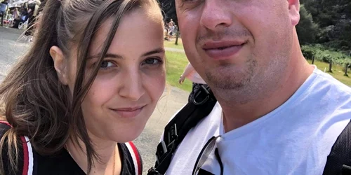 Ioana Mihaela parea fericita impreuna cu logodnicul ei (2) jpg