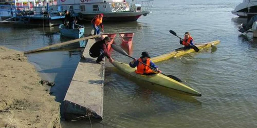 Canotori la antrenament