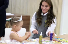 Kate Middleton surprinde cu alegerea vestimentara (3) jpg
