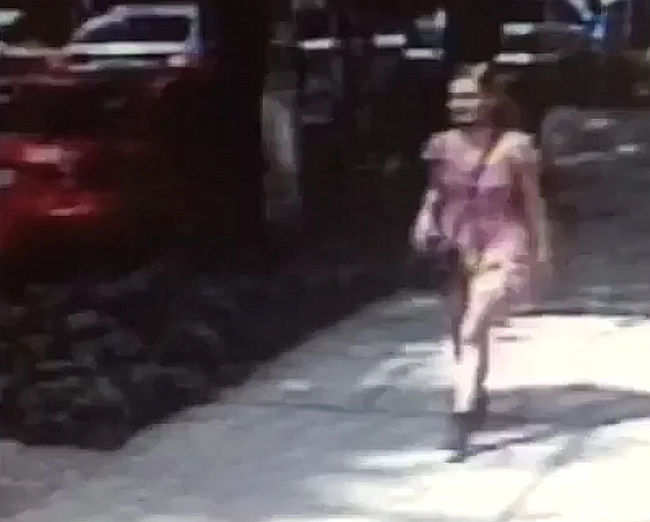 Femeia a fost abuzată sexual în plină stradăfoto: captură video