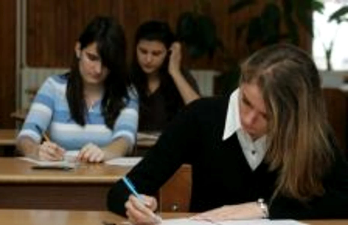 Elevii vor susţine mâine ultima probă la bac