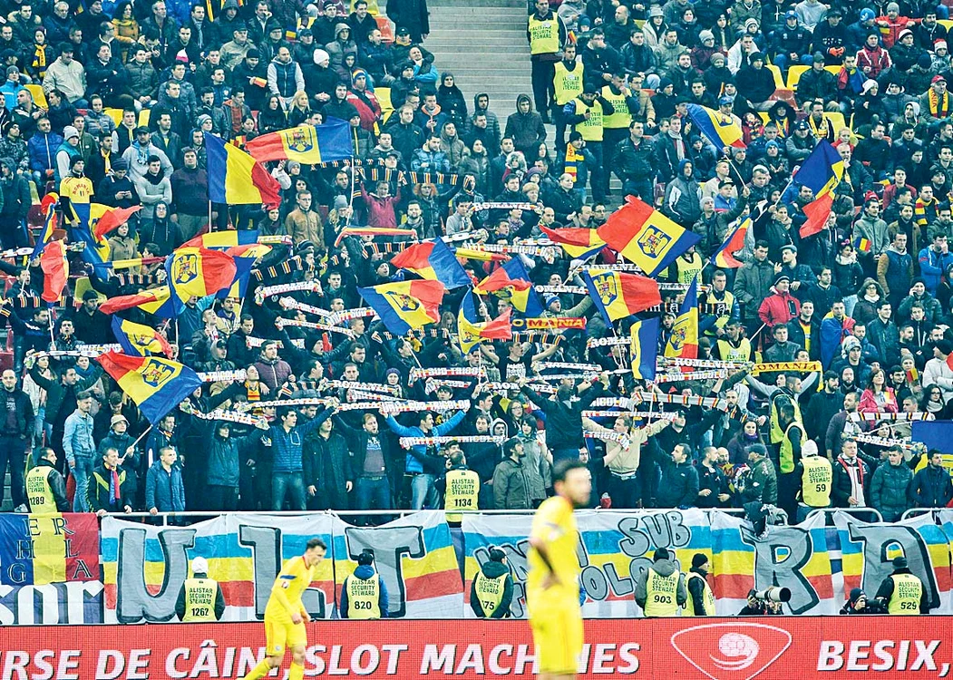 
    Imaginile cu fani şi  steaguri tricolore  vor fi rare la amicalul  de diseară Foto: Răzvan Păsărică  