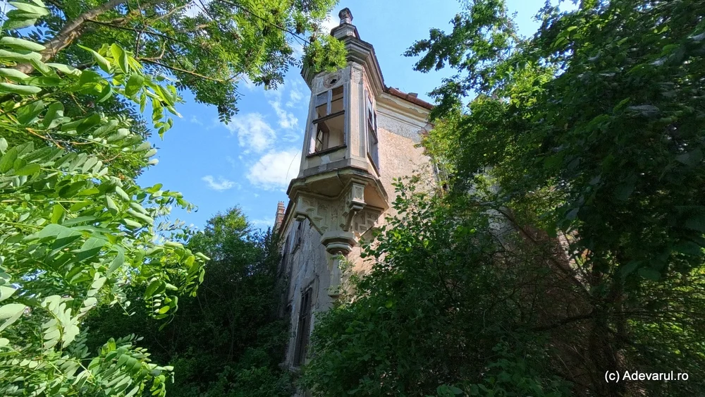 Cele mai înfiorătoare castele din Transilvania. Locuri desprinse parcă din „Dosarele X”, cu secrete întunecate
