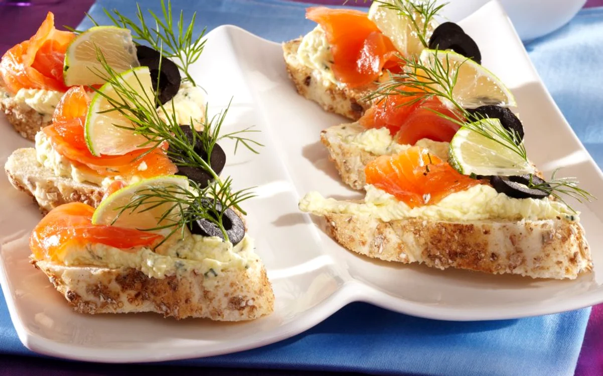 tartine cu somon jpeg