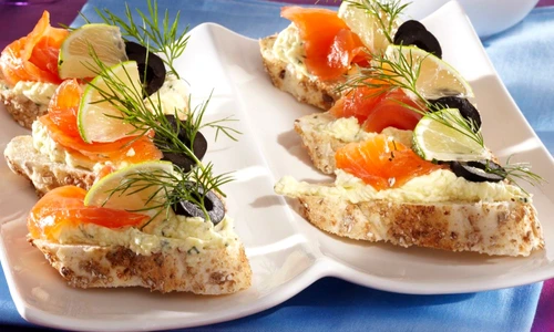 tartine cu somon jpeg