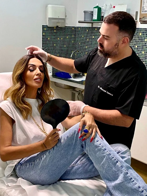 
    Raluca Bădulescu a fost tare încântată când s-a văzut în oglindă, după intervenția estetică  