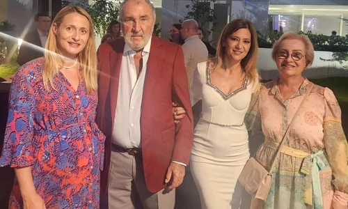    Camelia Potec (41 de ani) se bucură din plin de ultimul trimestru al celei de-a doua sarcini