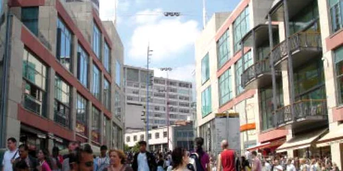 Companiile mari fac cele mai multe disponibilizări