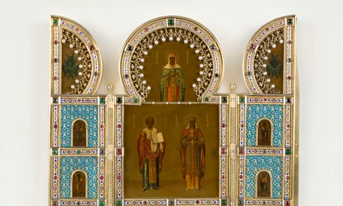 O icoană realizată de Casa Faberge pentru țarul Nicolae al II-lea, donată Muzeului Luvru (© Musée du Louvre)