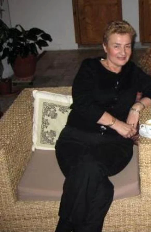 Maria (Doina) Caragiu nu a moștenit dragostea pentru teatru a părinților. Are o pensiune în județul Buzău
