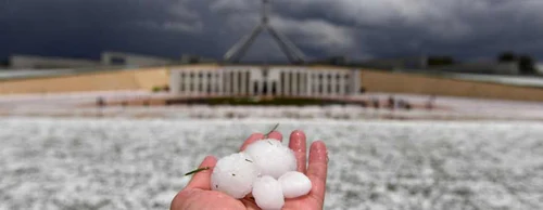 Furtuna la Canberra Australia nori grindina FOTO EPA-EFE