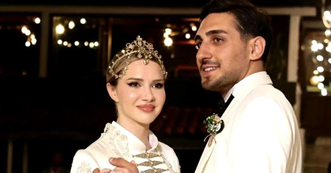 Otilia Bilionera şi Bekir Ali Karakaş au făcut nuntă dublă în Turcia. FOTO: Ahmet Kara, Instagram