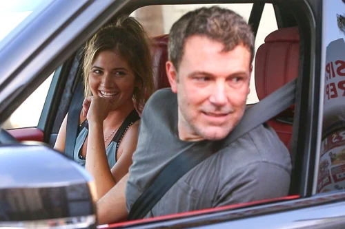 Ben Affleck şi Shauna Sexton au fost fotografiaţi pentru prima dată în august jpeg