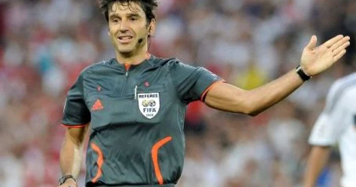 Massimo Busacca va arbitra Manchester United - AC Milan