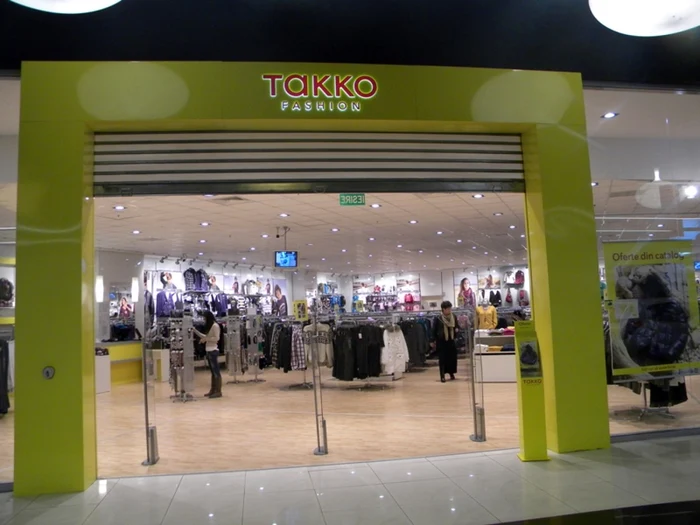 Magazinul Takko are reduceri de până la 30%. Foto: Ştefan Borcea