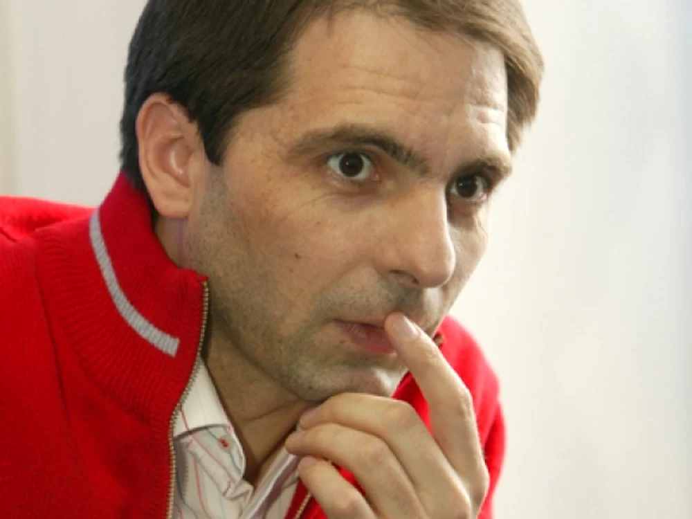 
    Dan Negru este foarte ataşat de ciobănescul mioriticFoto: Arhivă personală  