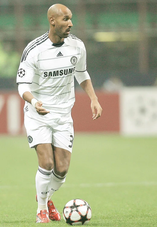 
    Nikolas Anelka  a făcut istorie  sub culorile  Franţei sau ale  formaţiei Chelsea  