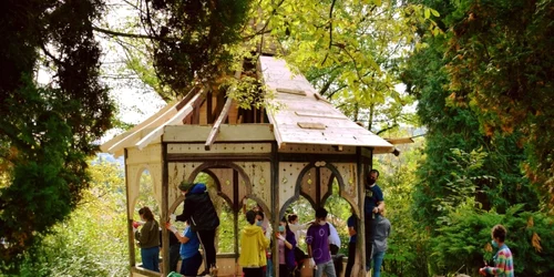 Foişorul interbelic de pe strada Griviţei din staţiunea balneară Băile Govora - Vâlcea Foto StudioGovora