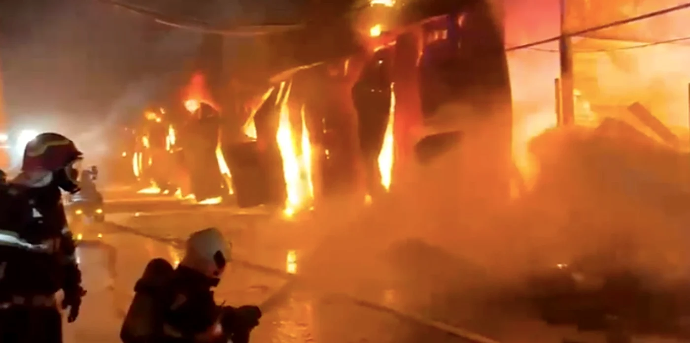 Incendiul de la „Dragonul Roșu” / Foto: captură video Adevărul.ro
