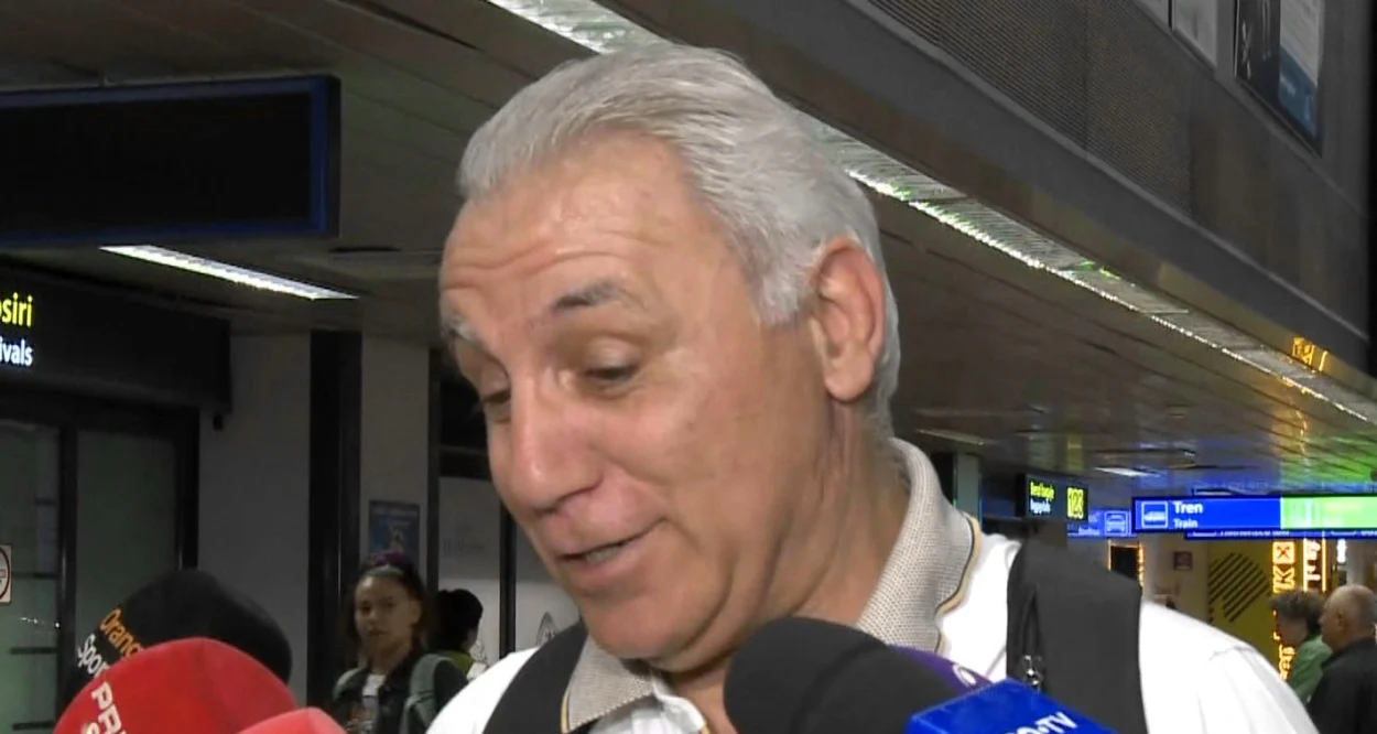 Hristo Stoicikov a sosit astăzi la București. Captură Digisport 
