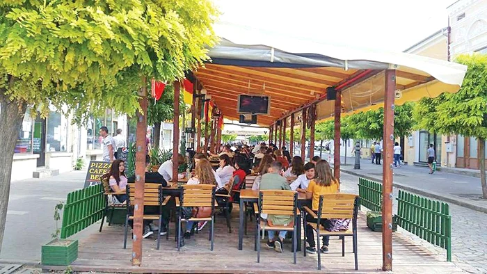 Terasa din Brăila unde s-a petrecut incidentul