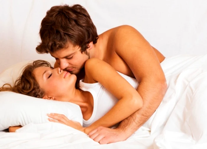 Nu există poziţii sexuale incomode pentru bărbaţi cât timp sunt atraşi de partenereFoto: Click!