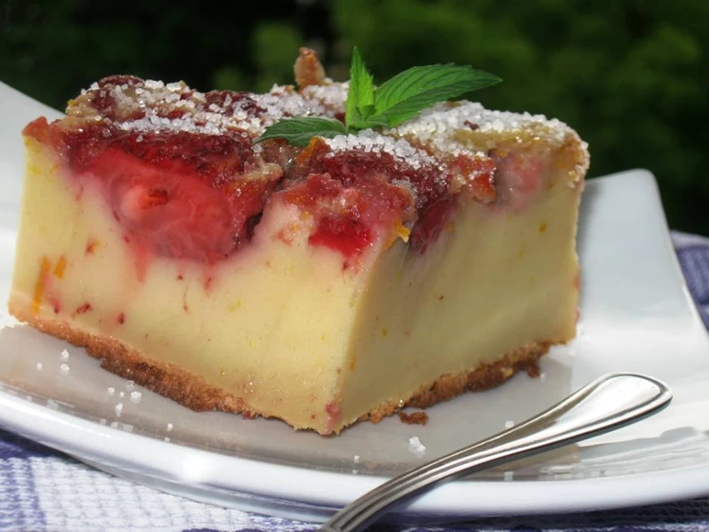 
    Clafoutis cu căpşune  