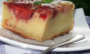 clafoutis cu capsune jpeg
