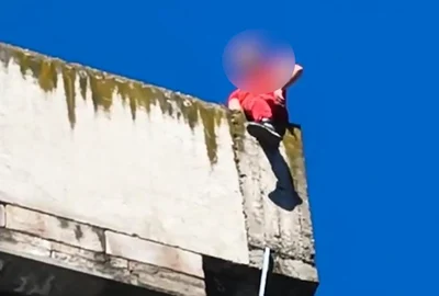 a cazut de pe cladire jpg