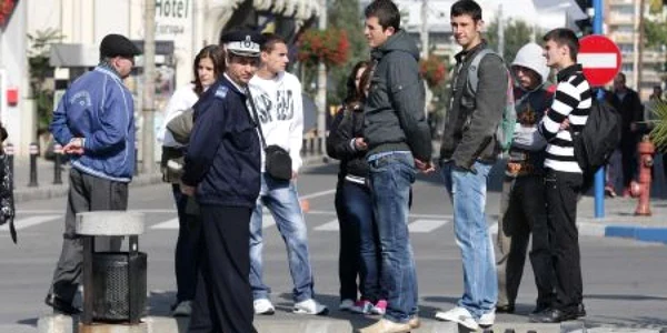 Tinerii vor porni Campania „Violenţa ucide îngeri“ în Piaţa Mihai Viteazul