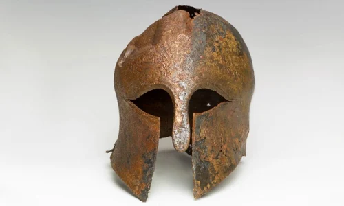 Un coif de tip corintian din perioada războaielor greco persane, descoperit în Israel jpeg