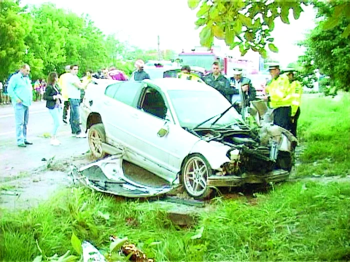 
    Tragedia s-a petrecut în localitatea Valea  Călugărească, Prahova (Fotografii: www.phon.ro)  
