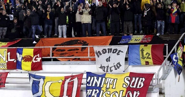 T2 (galeria Rapidului) şi PCH Dinamo au fost "Uniţi sub tricolor" FOTO Facebook